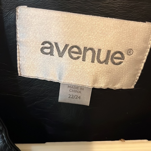 Avenue black jacket - Picture 3 of 3